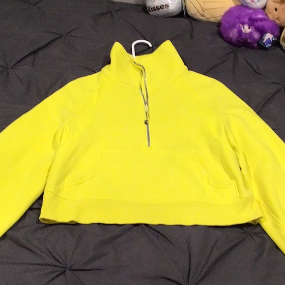 Lululemon Scuba in Lazer Lemon - Picture 2 of 6
